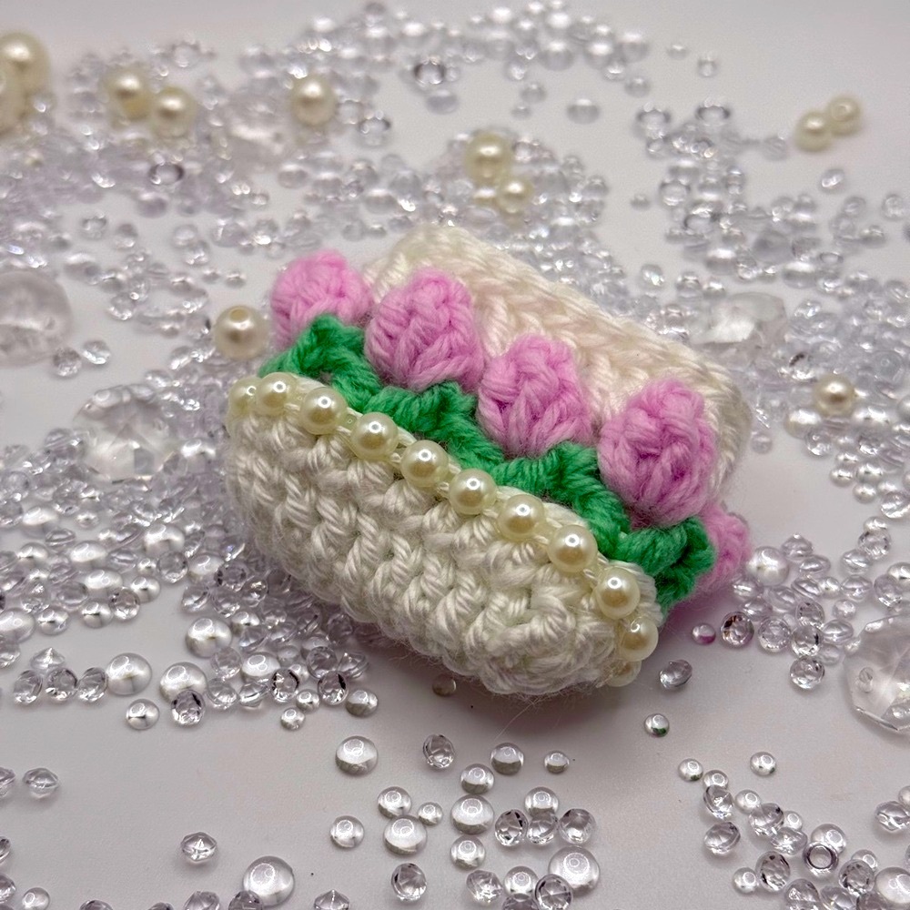 🌷🤍Crochet Tulip Apple AirPod 3rd Generation Case/Travel Pouch🤍🌷